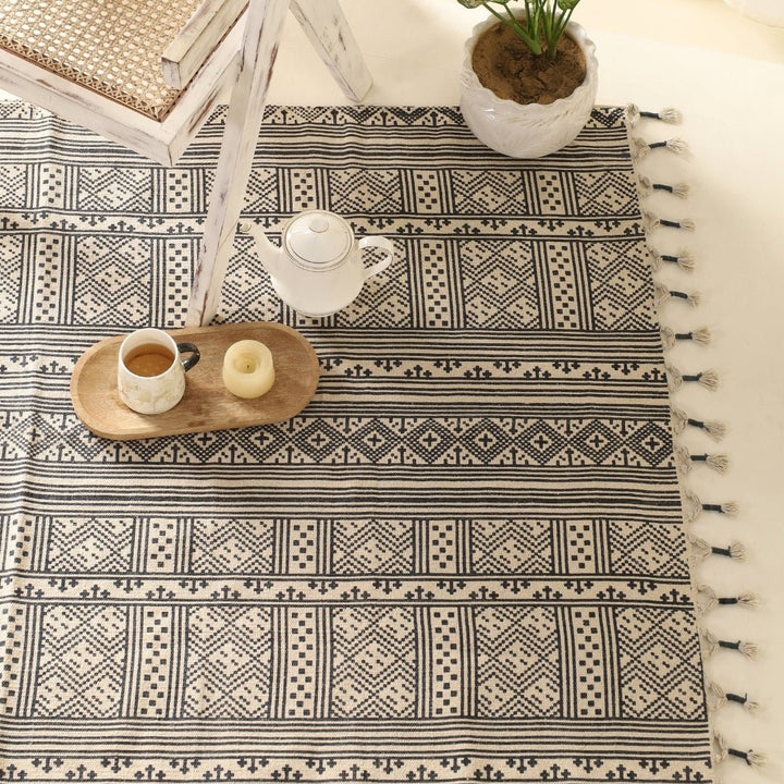 Monochrome Handprinted Cotton Rug (48'' x 72'')