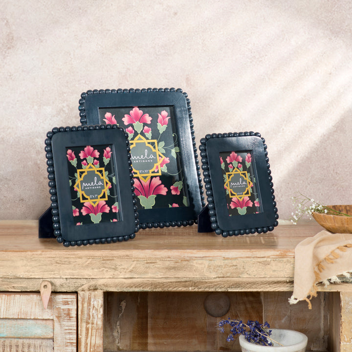 Raatriti Handcrafted Mango Wood Beaded Photo Frame – Matte Indigo