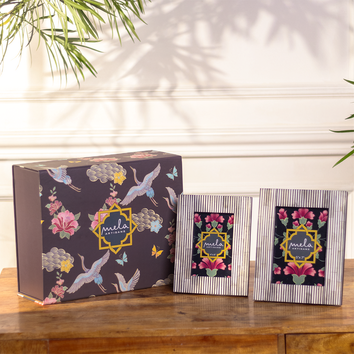 Set of two photo frames in 4x6 and 5x7 sizes from Pinstripe collection